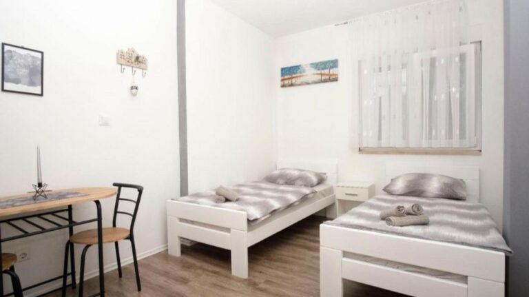 Ana Room’s