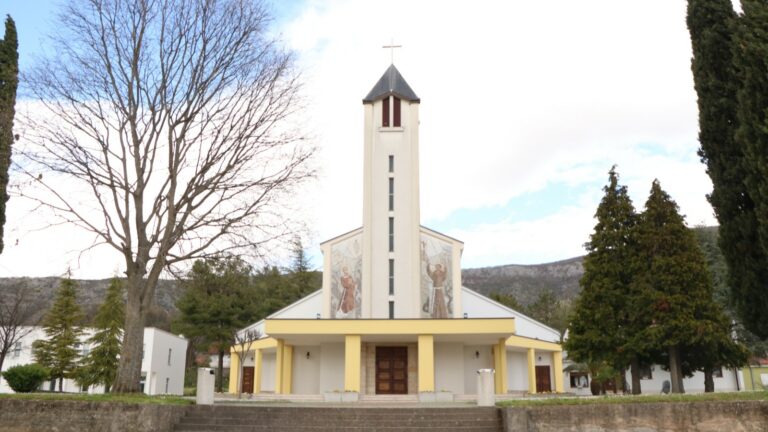 Konjički klub Stina